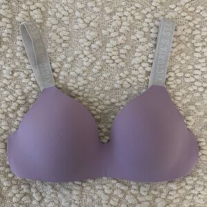 Victorias secret t shirt lightly lined wireless purple sparkly strap bra 36C